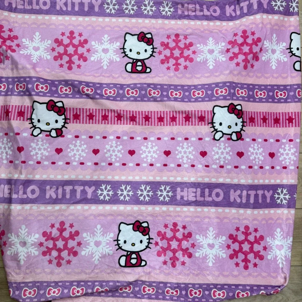 Hello Kitty Plush Twin Fitted Sheet Sanrio Pink Winter Snowflake Soft READ